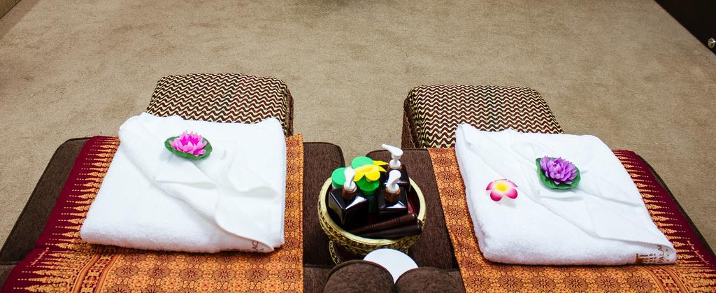 Tang Palace Hotel Accra Exteriör bild
