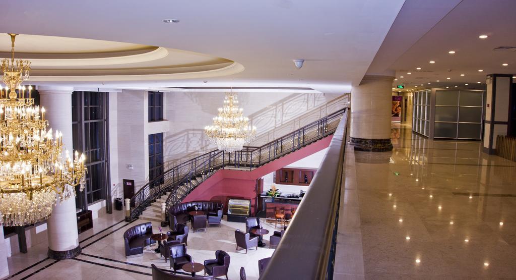 Tang Palace Hotel Accra Exteriör bild