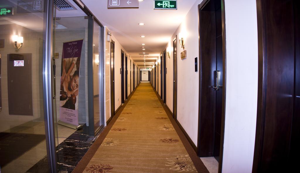 Tang Palace Hotel Accra Exteriör bild