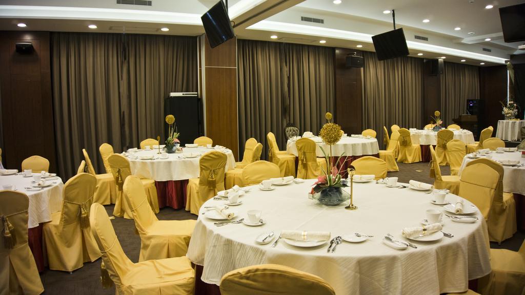 Tang Palace Hotel Accra Exteriör bild